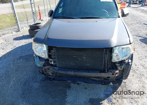 2012 Ford Escape Xlt z USA, uszkodzony, nr VIN 1FMCU9D74CKC35051